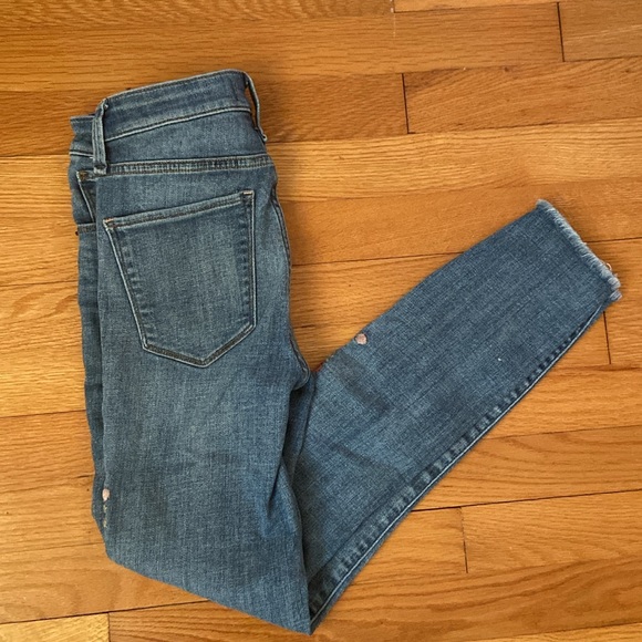 Abercrombie & Fitch “Simone” Distressed High Waist Embroidered Jeans - Picture 9 of 12